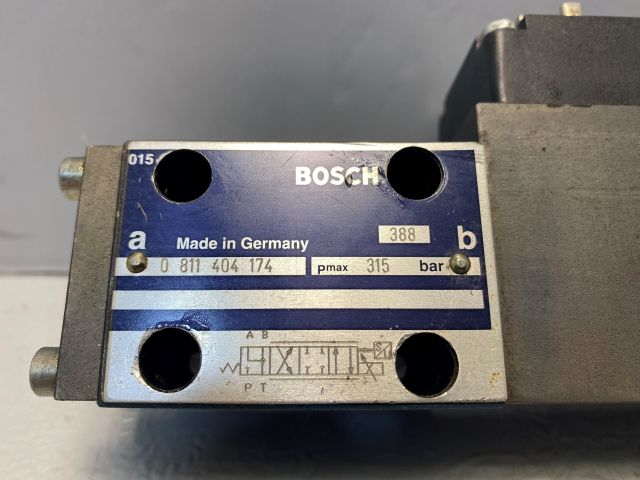 Bosch Druckreduzierventil vorgesteuert / 0 811 404 174, 0831 006003